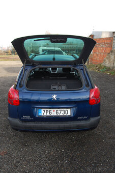 Peugeot 207SW 1.4i - 9