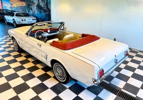 1966 Ford Mustang Cabriolet - 9
