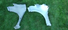 Toyota Yaris III IV 3 4 - Pravy predni blatnik - 9