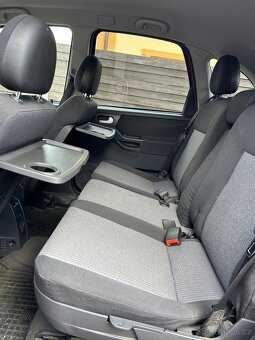 Opel Meriva 1.7CDTi KLIMATIZACE / EL OKNA/ ROZVODY - 9