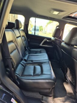 TOYOTA LAND CRUISER 4x4 VDJ200L - 9