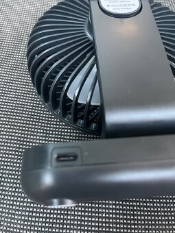 Mini stolní ventilátor - 9