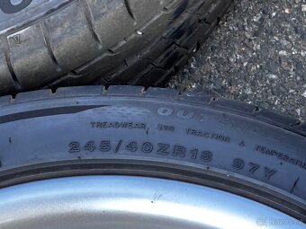 Na prodej Originál kola Mercedes R18 - 9