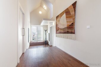 Pronájem nadstandardního bytu 2+kk - 9