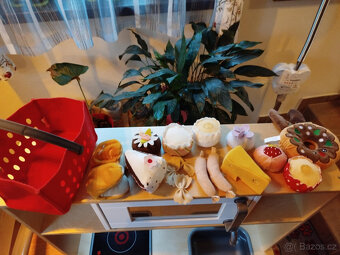 Kuchyňka s bohatým příslušenstvím - 9