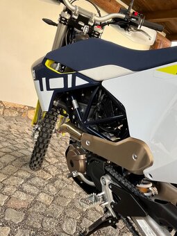 Husqvarna 701 enduro NOVÉ - 9