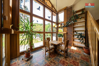 Prodej rodinného domu v Horních Loučkách, s pozemky 7917 m² - 9