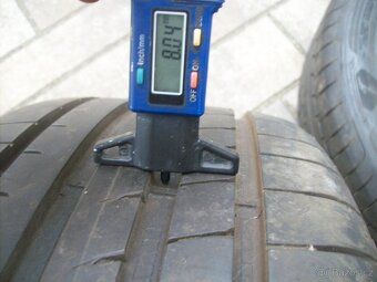 alu kola Superb3 Passat B8 GY F1 235.45.18" 95% - 9