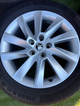 Škoda Superb 3 - 215/55 R17 - LETNí SADA - 9