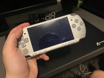 PSP 2000 - 9