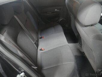Chevrolet Cruze 1.8 16V , 104 kW benzín, 2012 - 9