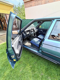 Škoda favorit LX - 9