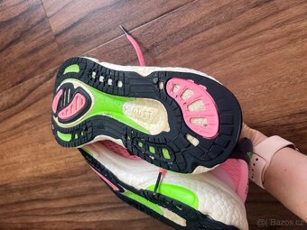 Dámské běžecké boty Adidas Solar Boost - 9