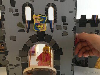 Dřevěný hrad s postavičkami - 9