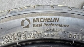 Letní pneu 235/45/18 Michelin - 9