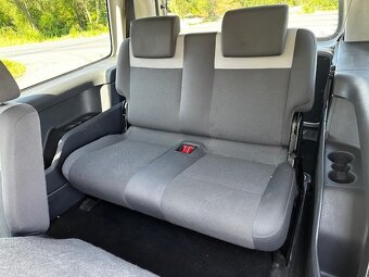 VW Caddy maxi 2.0Cng, r.2014, původ ČR, serviska, STK - 9