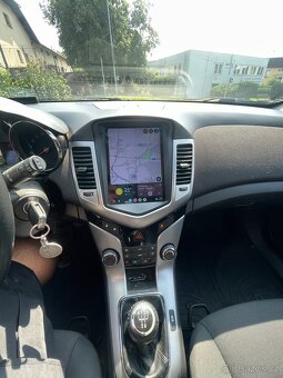 Chevrolet Cruze 1.8 - 9
