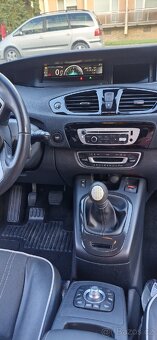 Renault Grand Scenic 2.0 nafta 2012 5 mist - 9
