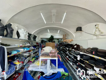 Prodej, Obchodní prostor, 800m2, Bruntál - 9