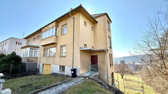 luxusní pozemek 1002m2 s dechberoucím výhledem v nejprestižn - 9