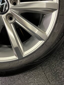 Originál alu 5x112 Passat 215/55/17 “London” - 9