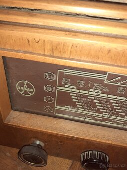 Retro gramofon Supraphon ,rádio Tesla 605 A - 9
