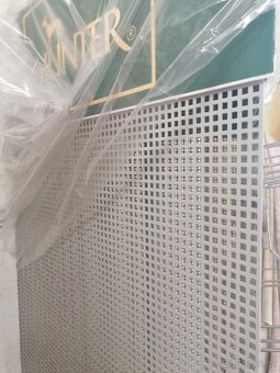 Nové otočné prodejní stojany, regály - 9