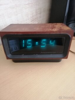 Ruské digitální hodiny - 9