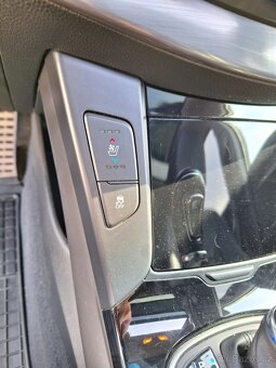 hyundai i40 premium lux - 9