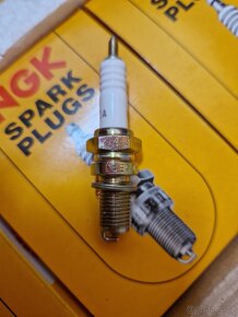 Nové zapalovací svíčky NGK BP7HS a NGK D8EA - 9