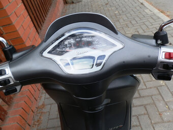 Vespa Sprint 125 iGET (2015 ABS ) - 9