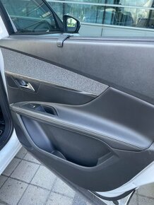 Peugeot 5008 - 9