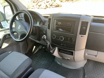 Volkswagen Crafter 2.0 TDi, 6 míst - 9