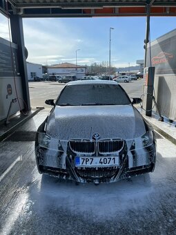 Bmw E90 320i - 9