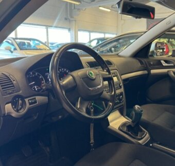 ŠKODA OCTAVIA 1.6 MPi 75kw - 9