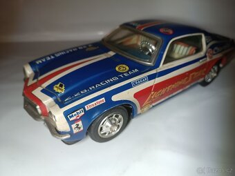 Hračka Chevrolet Camaro - 9