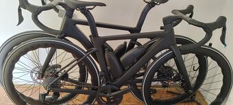 silniční karbonové kolo s elektronickým radením - 9