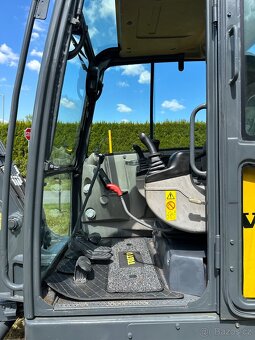 Pásový bagr Volvo EC60C – rok 2012 - 9