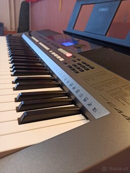Keyboard Yamaha PSR-E443 - 9