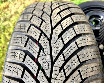 Téměř nová zimní sada Toyota Proace City 5x108 205/60/16 - 9