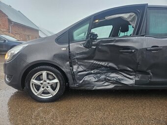 Opel Meriva 1.4T 103kw LPG automat 2015 - 9