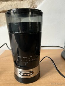 Pákový kávovar a mlýnek na zrnkovou kávu DeLonghi - 9