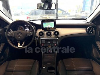 Mercedes-Benz GLA 220d FASCINATION 4Matic 7G-DCT 05/2016 - 9