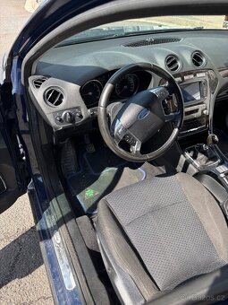 Ford Mondeo combi 2.0 TDI GHIA - 9