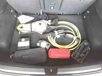 VW iD.3 Pro Busines 107kw/matrix/tepelko/keyless/kamera/temp - 9