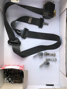 Trojsedačka dělená sedadla+ stěna RENAULT TRAFIC - 9