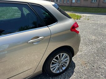 CITROEN C4 1,6HDI 68kW EXKLUZIV VÝBAVA - 9