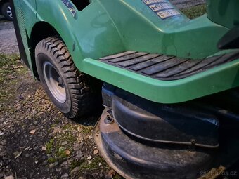 Zahradní sekací traktůrek, motor briggs stratton. - 9