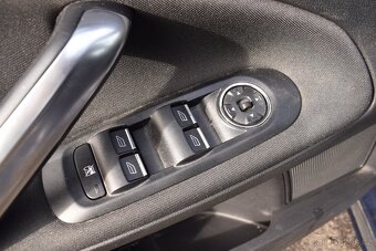 Ford Mondeo 1,6 EB TITANIUM,TOP STAV - 9