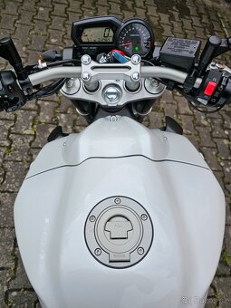 Yamaha FZ1N, 2011, najeto jen 12 tis. km - TOP stav - 9